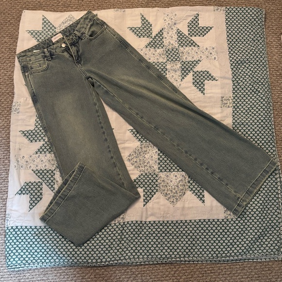 PacSun Denim - PacSun low rise baggy casey jeans 🩷 Size 24: Indigo tint wash denim.